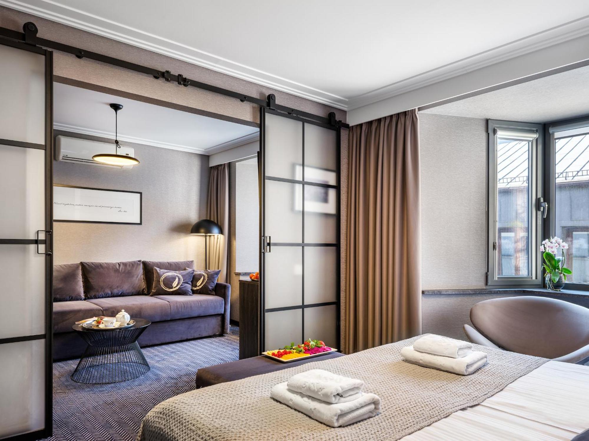 Logos Hotel 3*